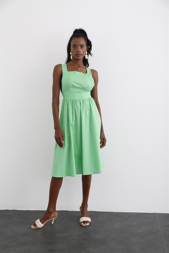 Fıstık Yeşili Sırt Detaylı Elbise 0326