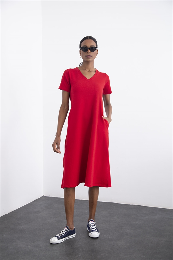 Kırmızı Cep Detaylı V Yaka Elbise 25736