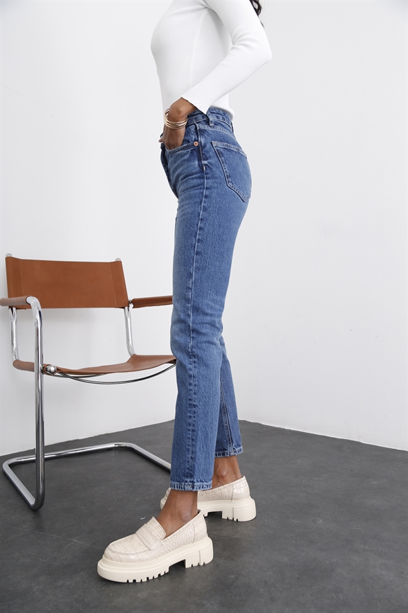 Mavi Yüksek Bel Yıkamalı Slim Fit Jean 