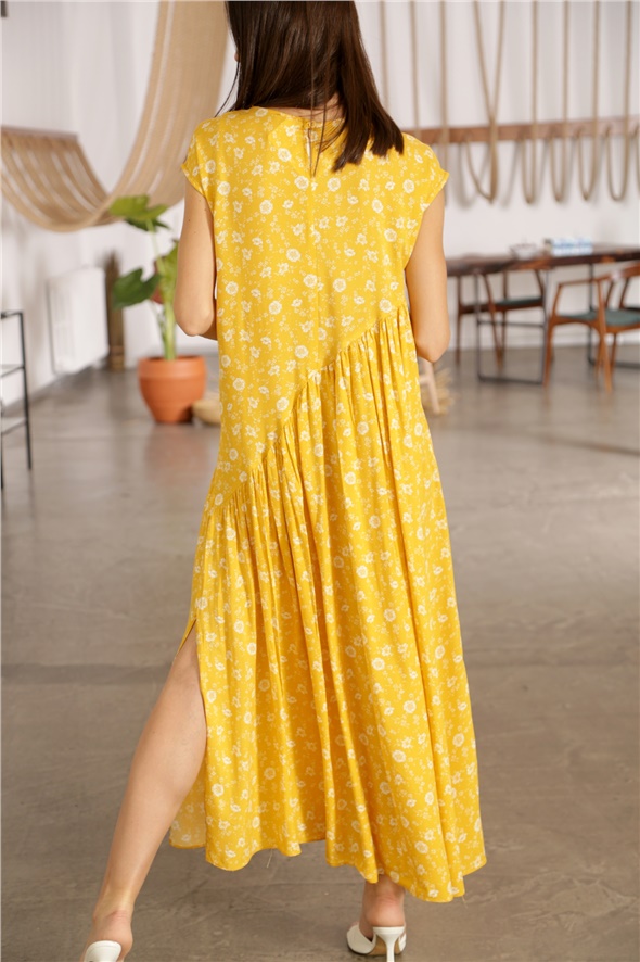 Sarı Kolsuz Verev Elbise 075