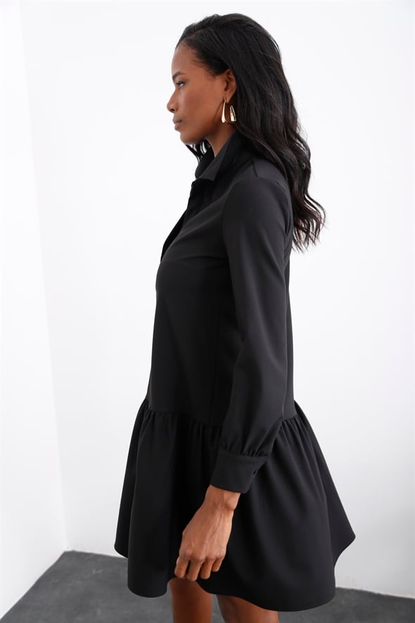 Siyah Eteği Fırfırlı Elbise 