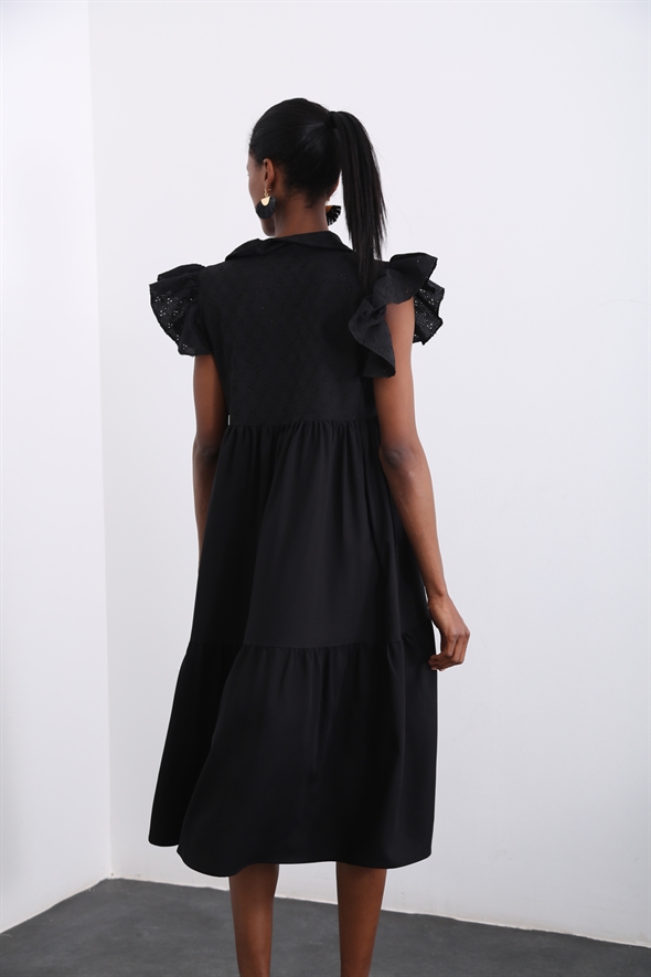 Siyah Güpür Detaylı Elbise 1939
