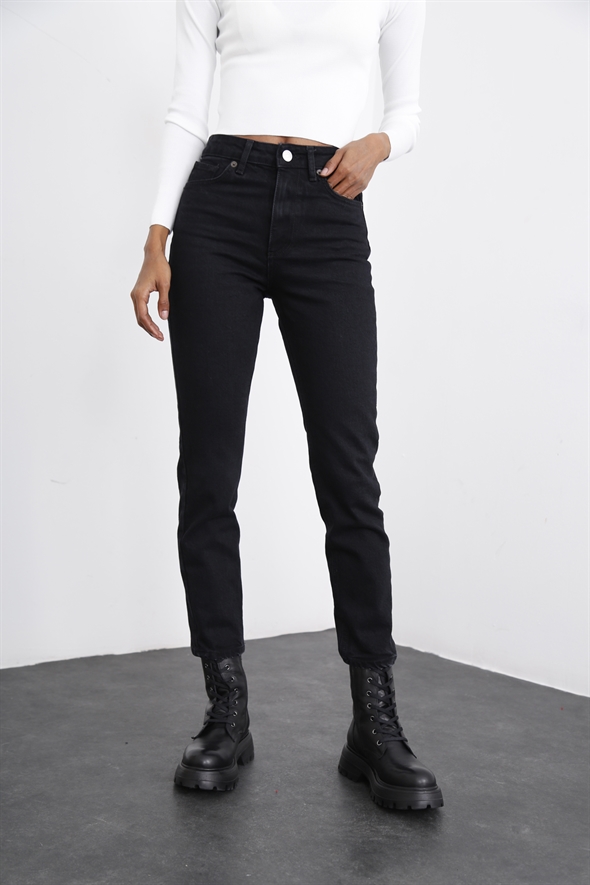 Siyah Yüksek Bel Slim Fit Jean 2503