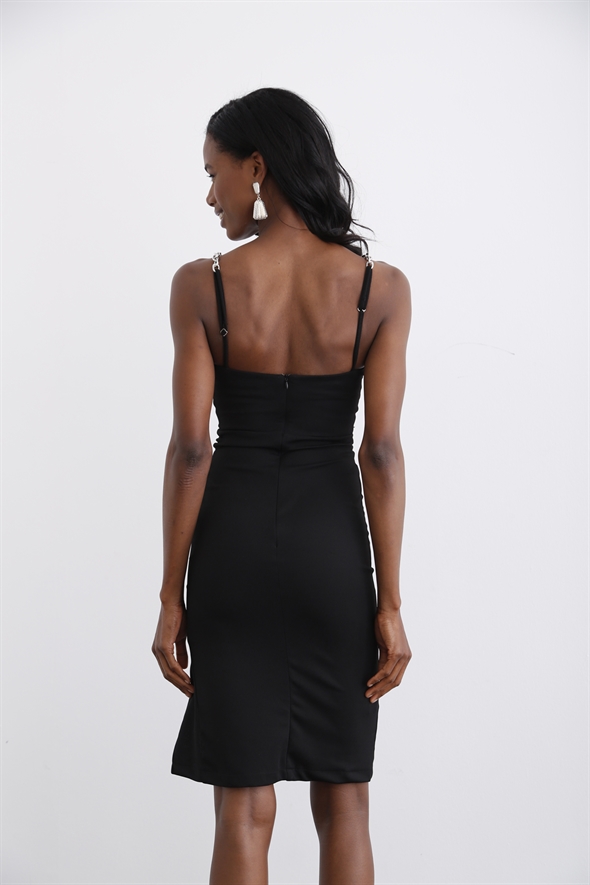 Siyah Zincir Askılı Yırtmaçlı Elbise 0653