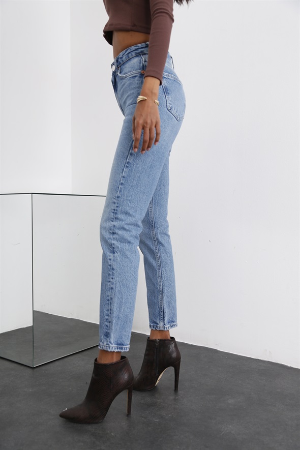 Açık Mavi Yüksek Bel Yıkamalı Slim Fit Jean 