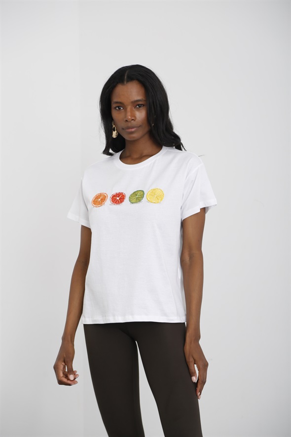 Beyaz Boncuk İşlemeli Tshirt 210015