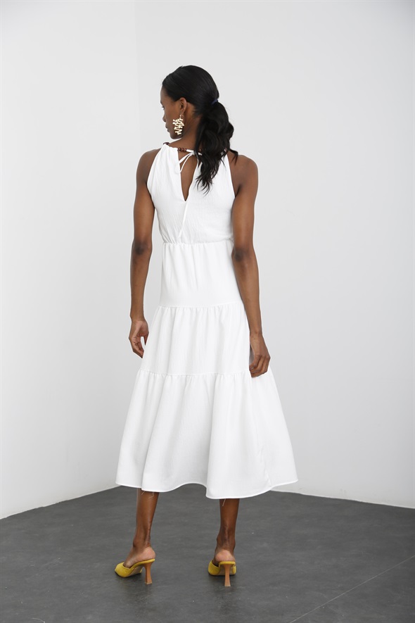 Beyaz Halter Yaka Katlı Elbise 13281