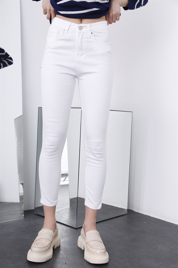 Beyaz Yüksek Bel Toparlayan Slim Fit Jean 