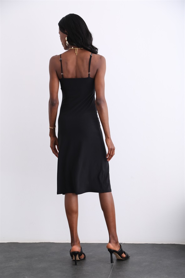 Siyah Ayarlanabilir Askılı Yırtmaçlı Elbise 0749