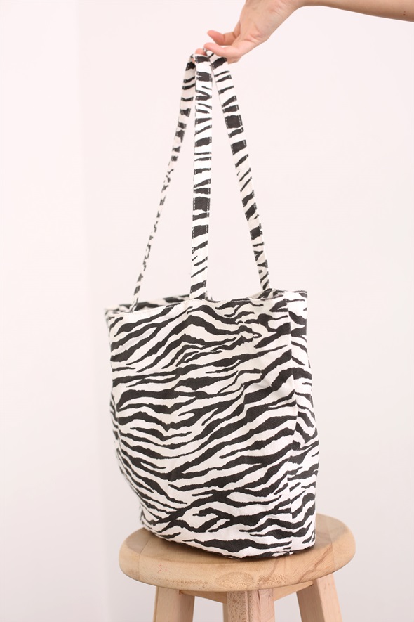 Siyah-Beyaz Zebra Kanvas Çanta 