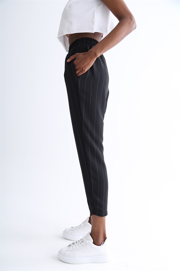 Siyah Sim Şeritli Krep Havuç Pantolon 