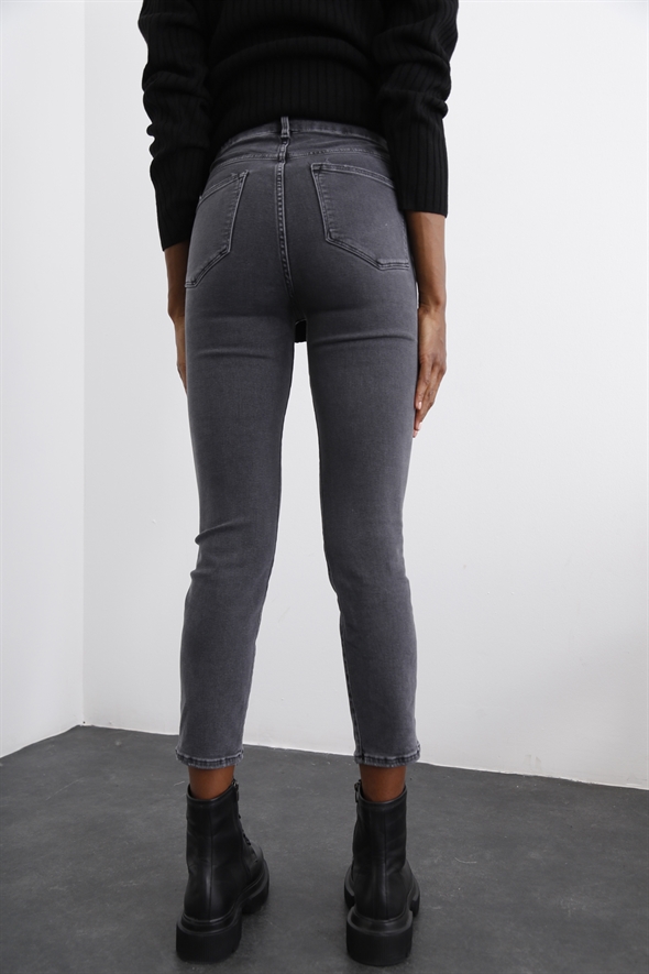 Yıkamalı Füme Ultra Likralı Slim Fit Jean 